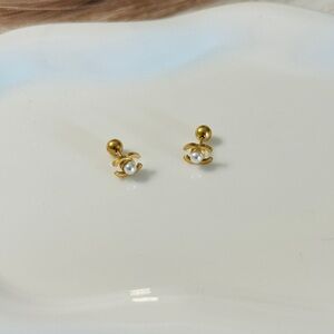 Mini cc earrings